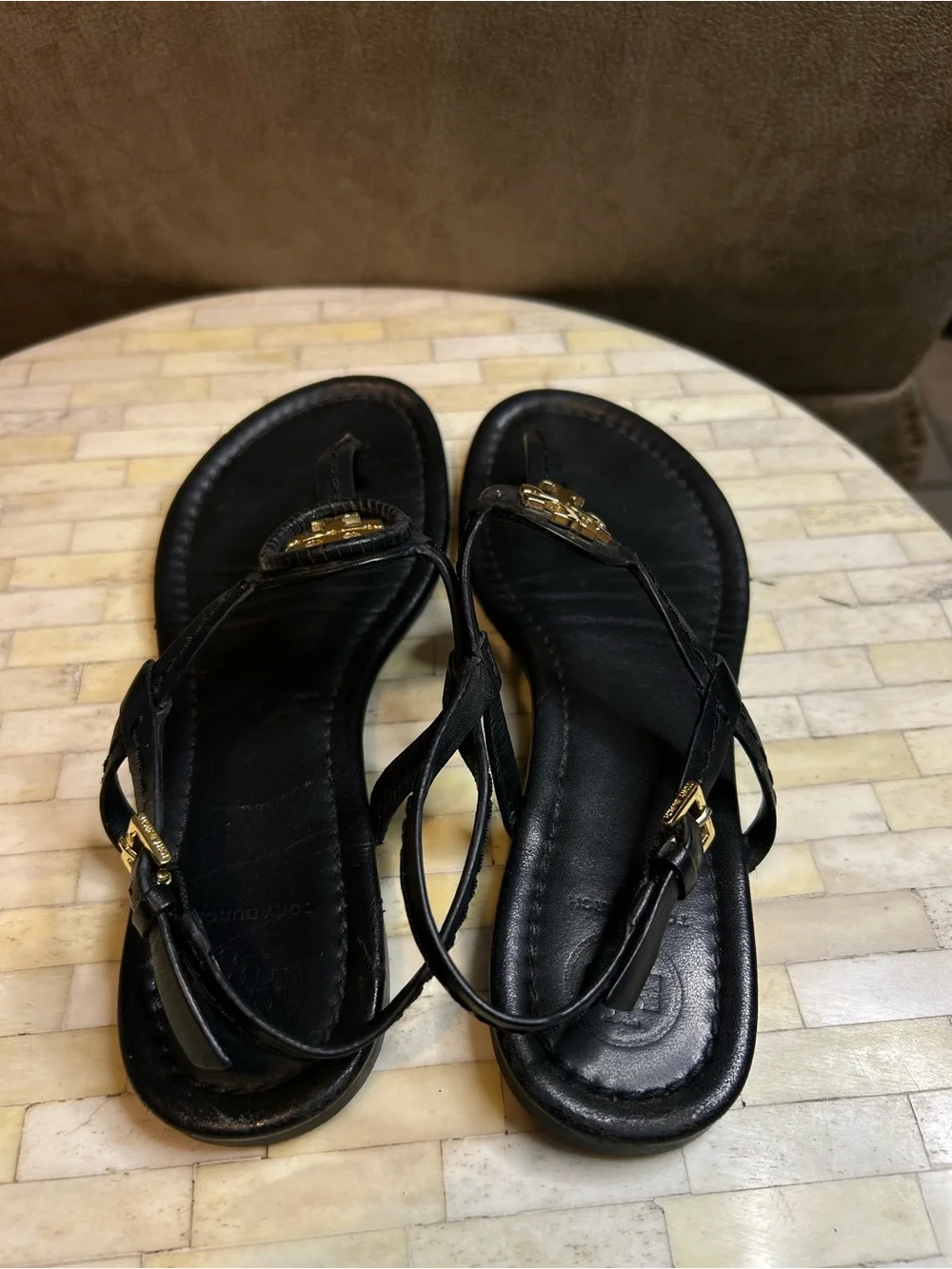 Tory Burch Thea flat thong slingback sandals size 6.5
